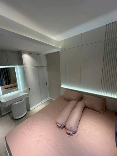 2 Bedroom Time Square 3