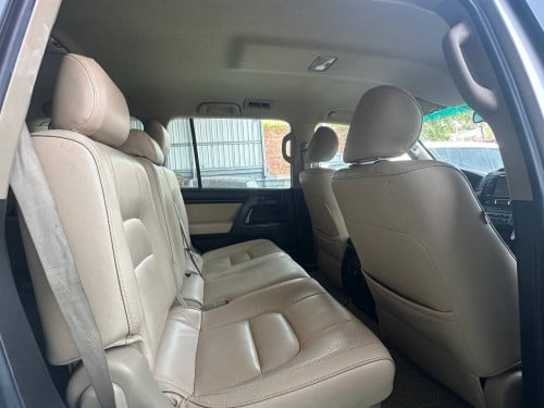 2010 Land Cruiser V6