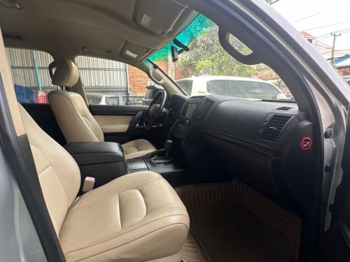 2010 Land Cruiser V6