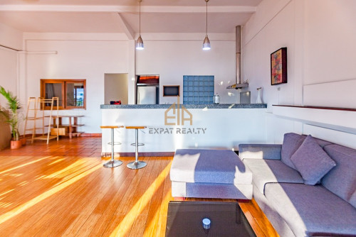 3 BedroomRenovated Apartment For Rent-Daun Penh -Phnom Penh.