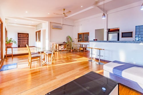 3 BedroomRenovated Apartment For Rent-Daun Penh -Phnom Penh.