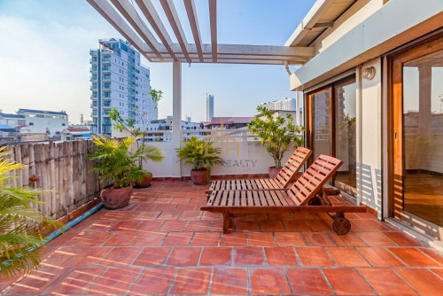 3 BedroomRenovated Apartment For Rent-Daun Penh -Phnom Penh.