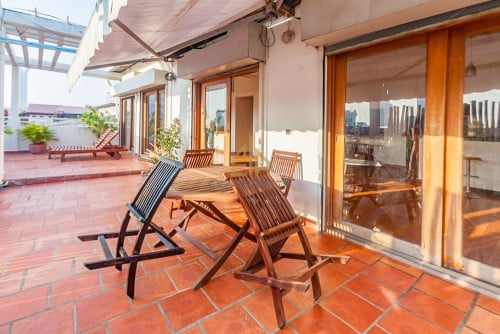 3 BedroomRenovated Apartment For Rent-Daun Penh -Phnom Penh.