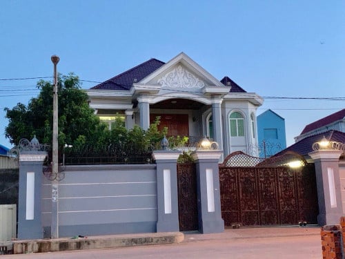 7 Bedroom Villa For Rent In Phnom Penh Thmey ( #AEON2 )
