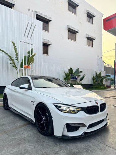 BMW M4  (F82) 2015