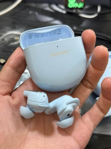 Bose Quietcomfort Ultra Earbuds 98%