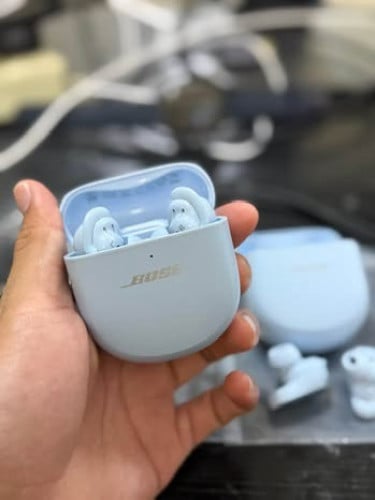 Bose Quietcomfort Ultra Earbuds 98%