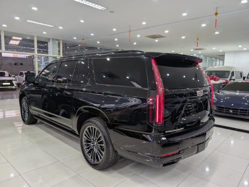 Cadillac Escalade VIP ឆ្នាំ2025