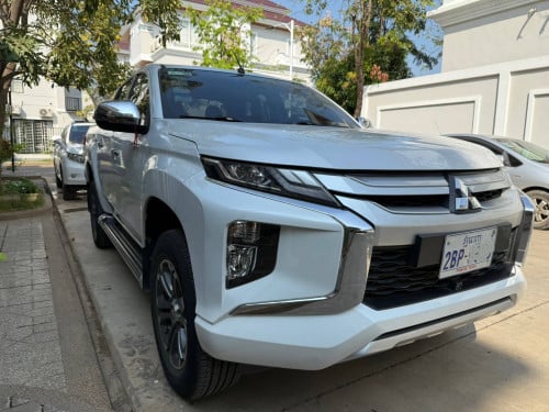 Mitsubishi Triton GLS Plus 2022