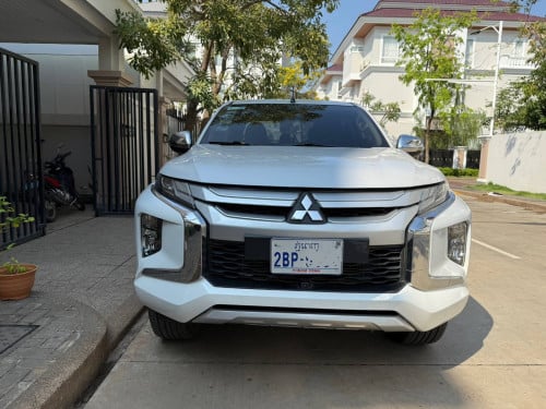 Mitsubishi Triton GLS Plus 2022