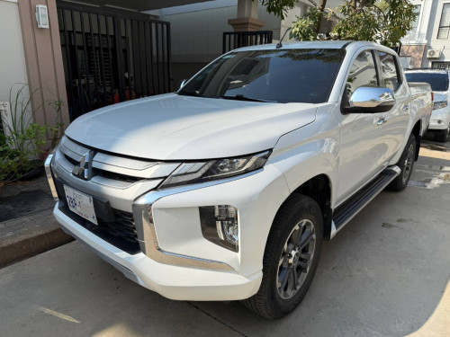 Mitsubishi Triton GLS Plus 2022