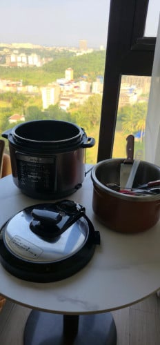 Complete kitchen set, Air fryer, electric multicooker, blender and electric kettle.
