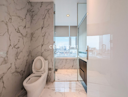Corner 2-Bedroom Condo for Rent at J Tower 2 BKK1 Phnom Penh