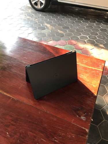 DEll