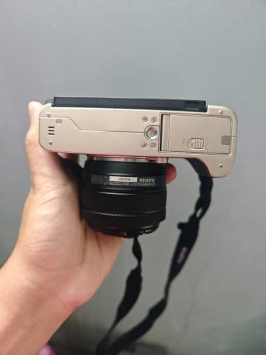 Fujifilm X-T200
