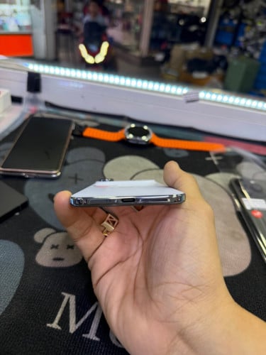 Iphone17 AiR 256G LL ESim battery 100%