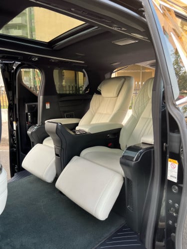 Lexus LM300h 2021