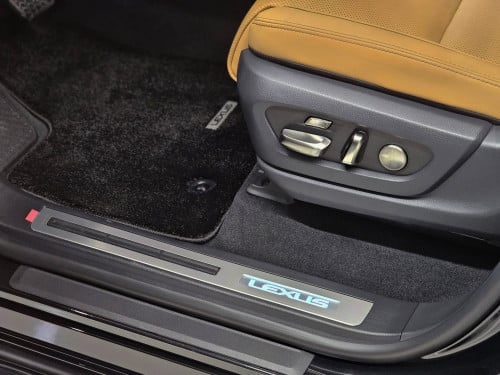 LX700h Urban 2026 រថយន្តនាំចូលផ្លូវការពីជប៉ុនដោយក្រុមហ៊ុន