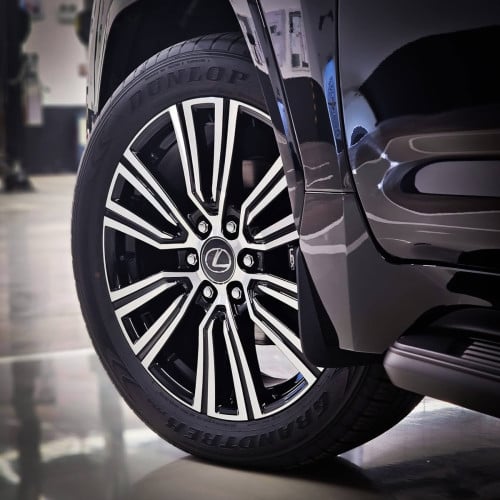 LX700h Urban 2026 រថយន្តនាំចូលផ្លូវការពីជប៉ុនដោយក្រុមហ៊ុន
