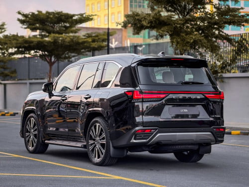 LX700h Urban 2026 រថយន្តនាំចូលផ្លូវការពីជប៉ុនដោយក្រុមហ៊ុន