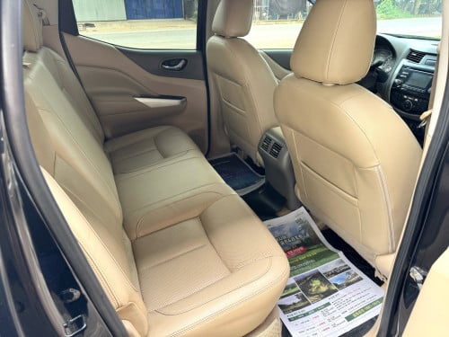NISSAN NAVARA 2018 អូតូកាប់ពីតាស(ឆ្វេងហ្សុីន)