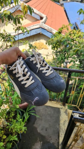 Puma SpeedCat Size 42 Color Grey (ពណ៍ប្រផេះ ពណ៍កំរ)