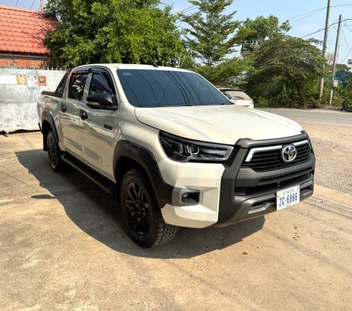 TOYOTA HILUX REVO 2016 អូតូកាប់ពីតាស់