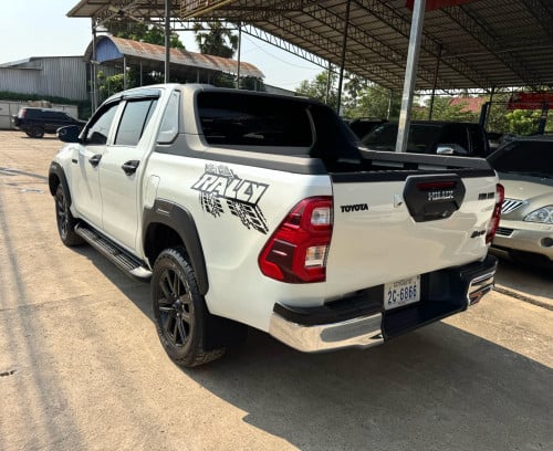 TOYOTA HILUX REVO 2016 អូតូកាប់ពីតាស់