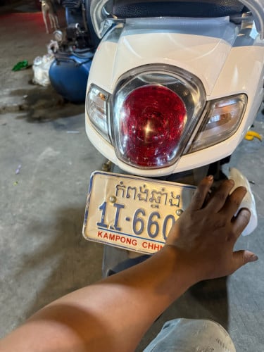 Scoopy i