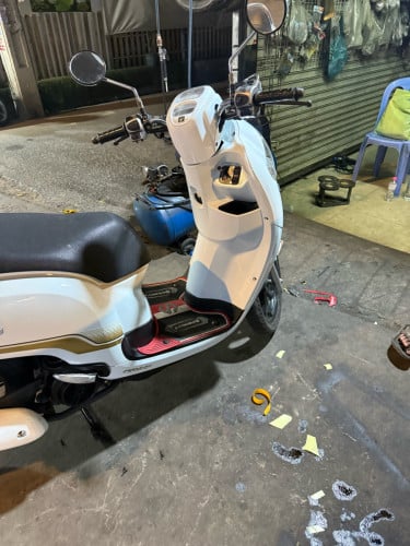 Scoopy i