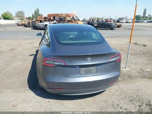 Sell Tesla 2019 Model 3 standard plus សាកមួយពេញ300ជាងគីឡូ