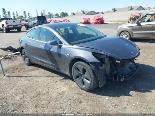 Sell Tesla 2019 Model 3 standard plus សាកមួយពេញ300ជាងគីឡូ