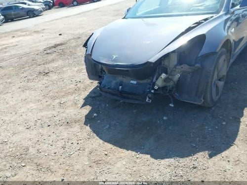 Sell Tesla 2019 Model 3 standard plus សាកមួយពេញ300ជាងគីឡូ
