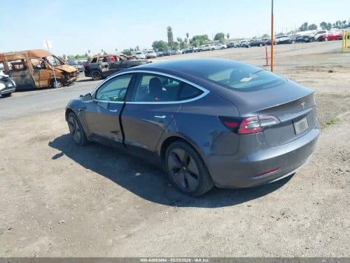 Sell Tesla 2019 Model 3 standard plus សាកមួយពេញ300ជាងគីឡូ