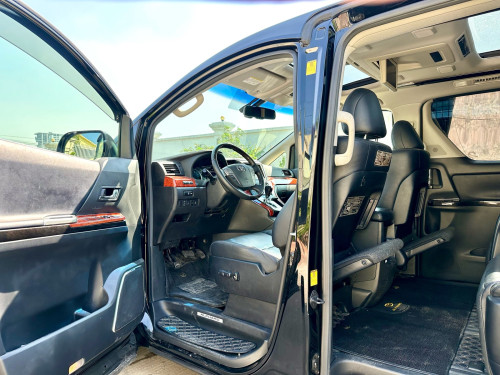 TOYOTA ALPHARD 2012 Hybrid Full Option ពណ៌ខ្មៅ ក្នុងខ្មៅ