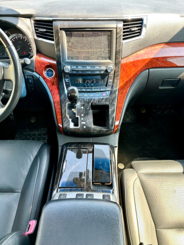 TOYOTA ALPHARD 2012 Hybrid Full Option ពណ៌ខ្មៅ ក្នុងខ្មៅ