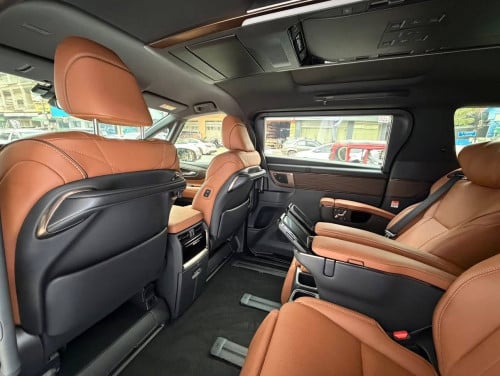 TOYOTA ALPHARD 2024