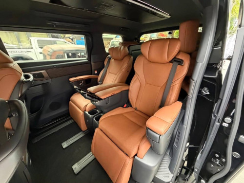 TOYOTA ALPHARD 2024