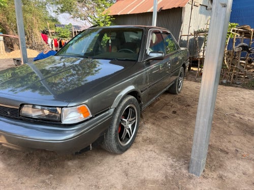 Toyota Camry 1990