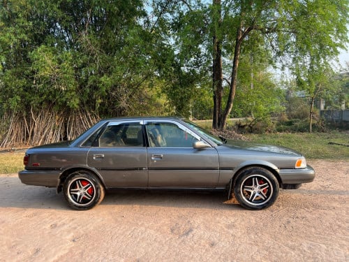 Toyota Camry 1990