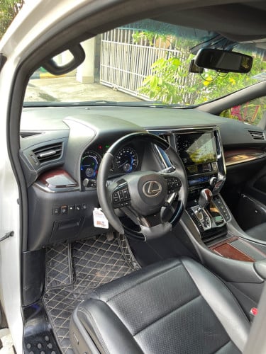 Toyota hybrid Vellfire 2016