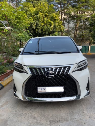 Toyota hybrid Vellfire 2016