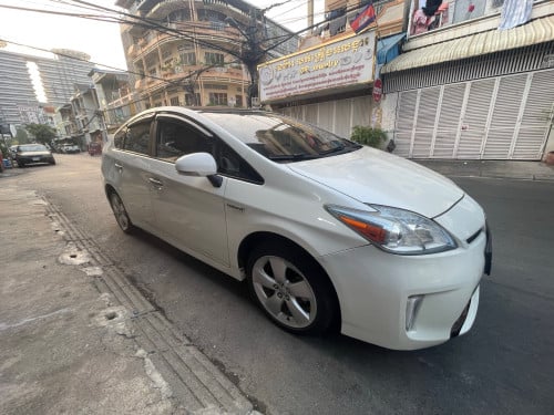 Toyota Prius 2010 option4 sola ឡើង 2012 ហើយ យ៉ាន់ option5