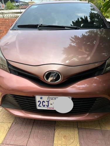 Toyota Vitz 2015