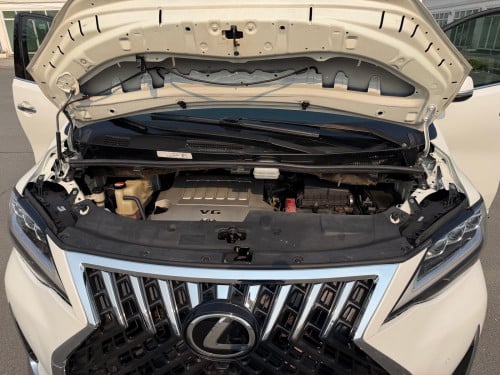 Vellflire ឡេីង Lexus LM 350 ឆ្នាំ2015 ឡេីង 2022
