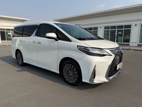 Vellflire ឡេីង Lexus LM 350 ឆ្នាំ2015 ឡេីង 2022