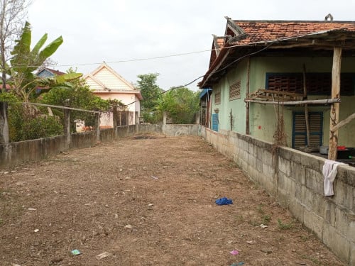 ដីភូមិខេត្តតាកែវលក់ធូរៗ