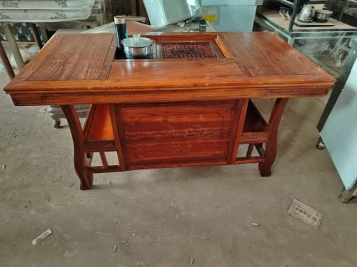តុ សាឡុង តំលៃទាបមួយទឹក