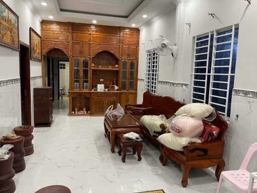 ផ្ទះលក់ក្រោយផ្សារភួពុយ