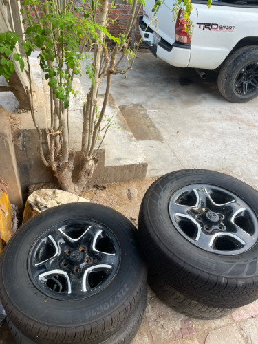 លក់យាន់នឹងកង់ 2 គូរ រង្វង់ R16 225/70